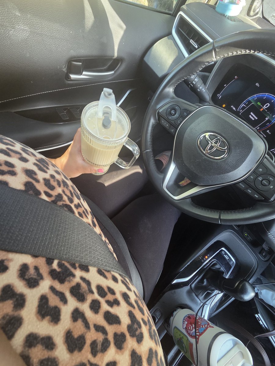 TayInBloomm's tweet photo. Gotta drink my morning coffee to survive today 😝
°
#chubby #bbw #fat #bigtits #thick #bigass #2xl #yearnforme https://t.co/PCxZ5Ot0sC