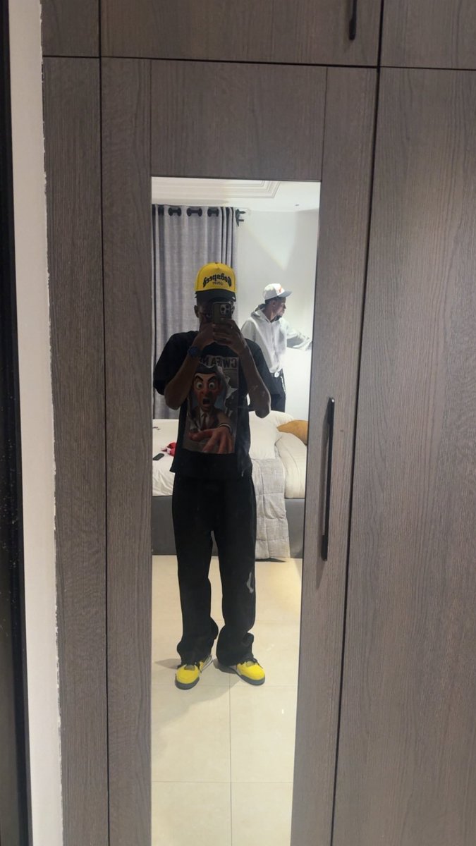dicksy54's tweet photo. Just make sure you don’t focus more on those BBL demons 🧏🏾

#viral #trending https://t.co/rhoN7jTWUA