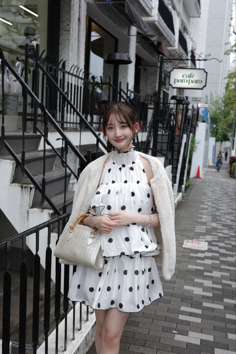 53_nana_cecile's tweet photo. ワンピースとバッグはsnidel👗👜♡

ヨーロッパみたいな雰囲気が可愛かった🫶🏻 https://t.co/UbhqszBct9