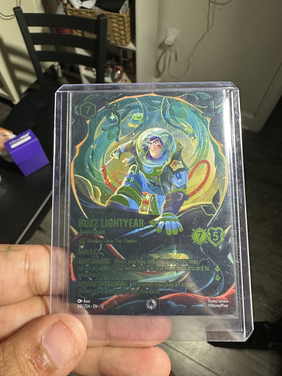 Swizzbeets13's tweet photo. Any interest before I try and sell locally? Ripped from a pack last night and put into top loader.

@CardPurchaser @card_plaza @Vampyrgaming @NewAgeCardKings https://t.co/wVjlZfbGW3