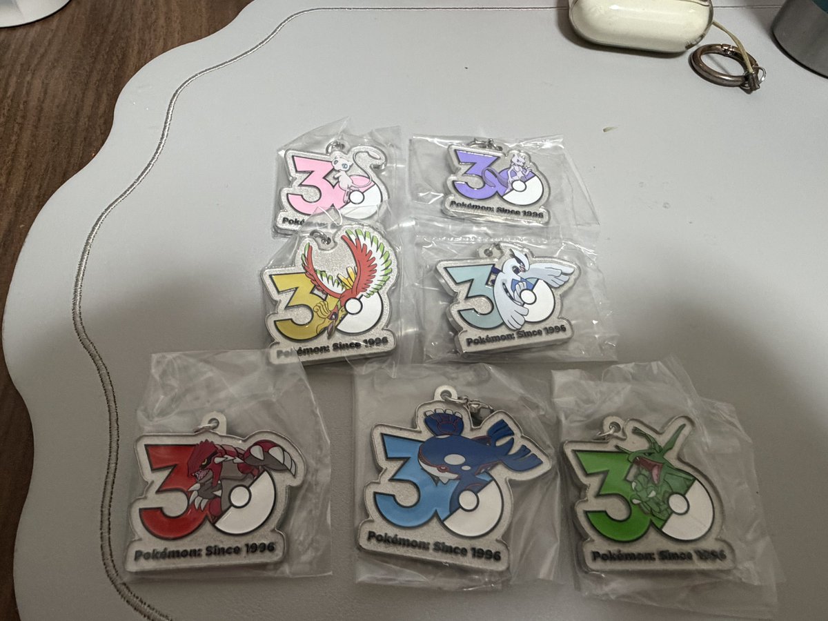 ポケモン30周年のめじるしメタルチャームコンプリートできてよかった〜