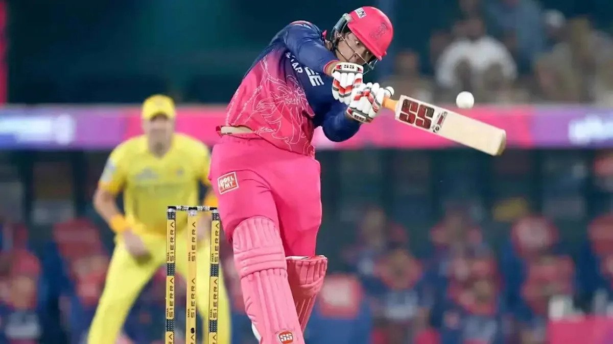 MrsCricketCharu's tweet photo. Nowadays every batsman practices with bowling machines. But Vaibhav Suryavanshi tries to hit only sixes. Why aren’t other players doing the same? There are many six-hitting players out there. What makes the difference is the mindset. He comes in with the intent to hit only sixes.
*Here’s what separates Suryavanshi from the rest:*