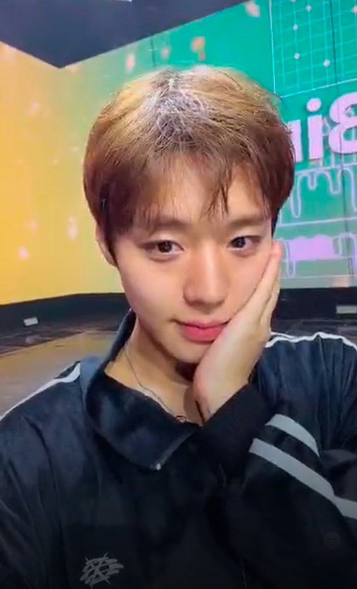 orbtingyou's tweet photo. park jihoon instagram live photo time!!! https://t.co/uuT5dRedzA