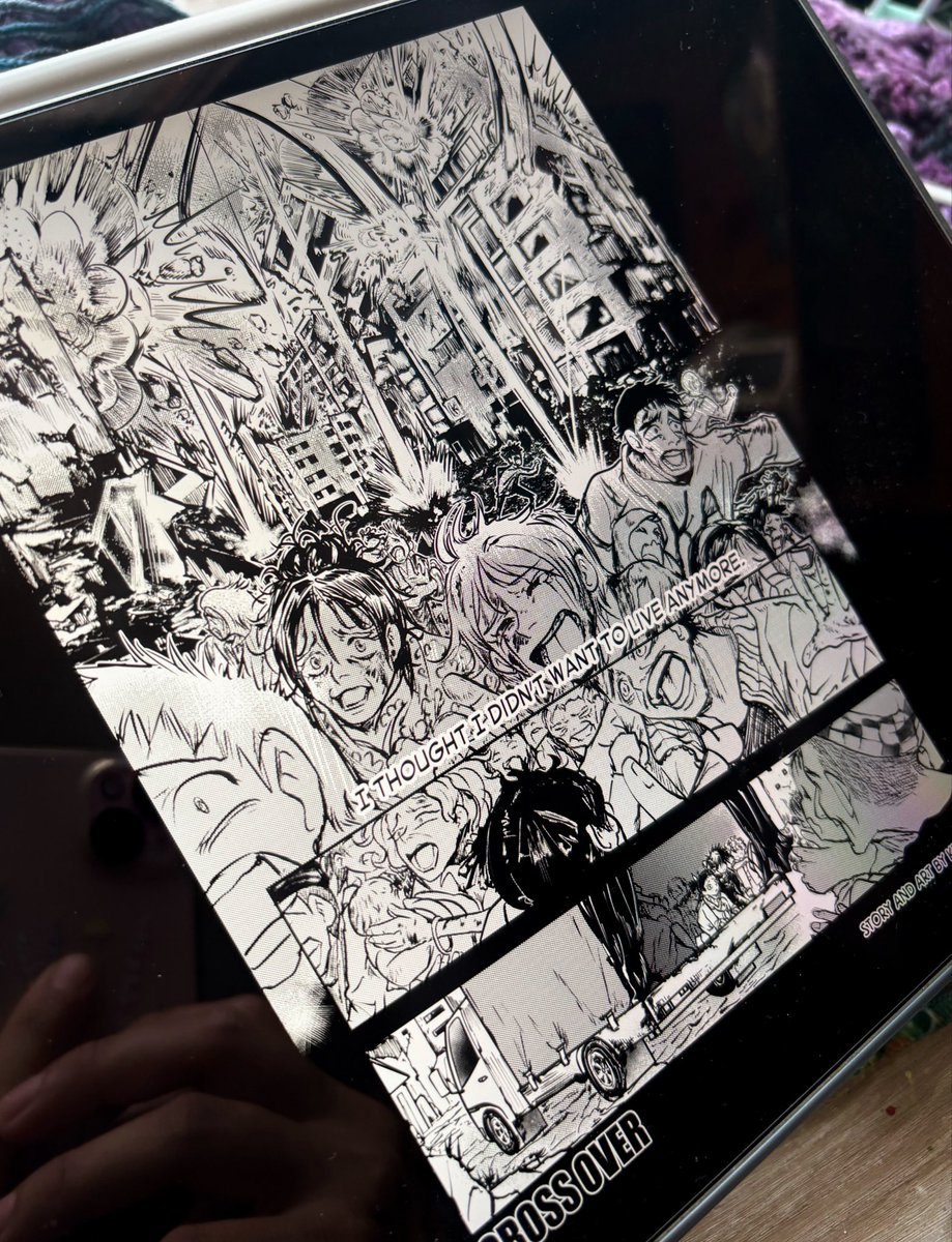 keiyart's tweet photo. my manga CROSS OVER was a finalist, luckily i managed to finish the 34 page one-shot in 10 days and enter! it was fun! https://t.co/lPwRkvULYO