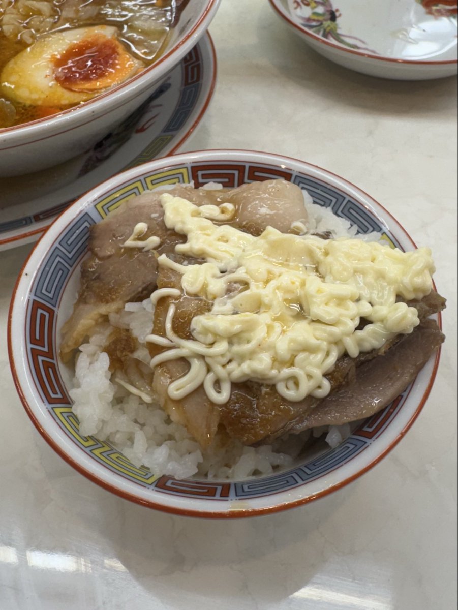 nyuttgood's tweet photo. 横浜らしからぬちゃん系インスパイア。美味いのよ。
#ラーメン #ちゃん系 #うる寅商店 #横浜 https://t.co/GQHkSdRboz