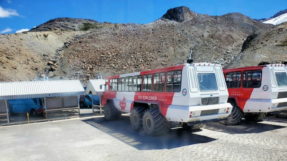 TimJamesMedia's tweet photo. Today’s #flashbackfriday takes me back five years when the #columbiaicefield tours resumed (May 2021) after the deadly rollover. When I called to ask what had changed, they said: seatbelts and increased training.

They didn’t know a survivor was asking. https://t.co/e4rlLUPo90