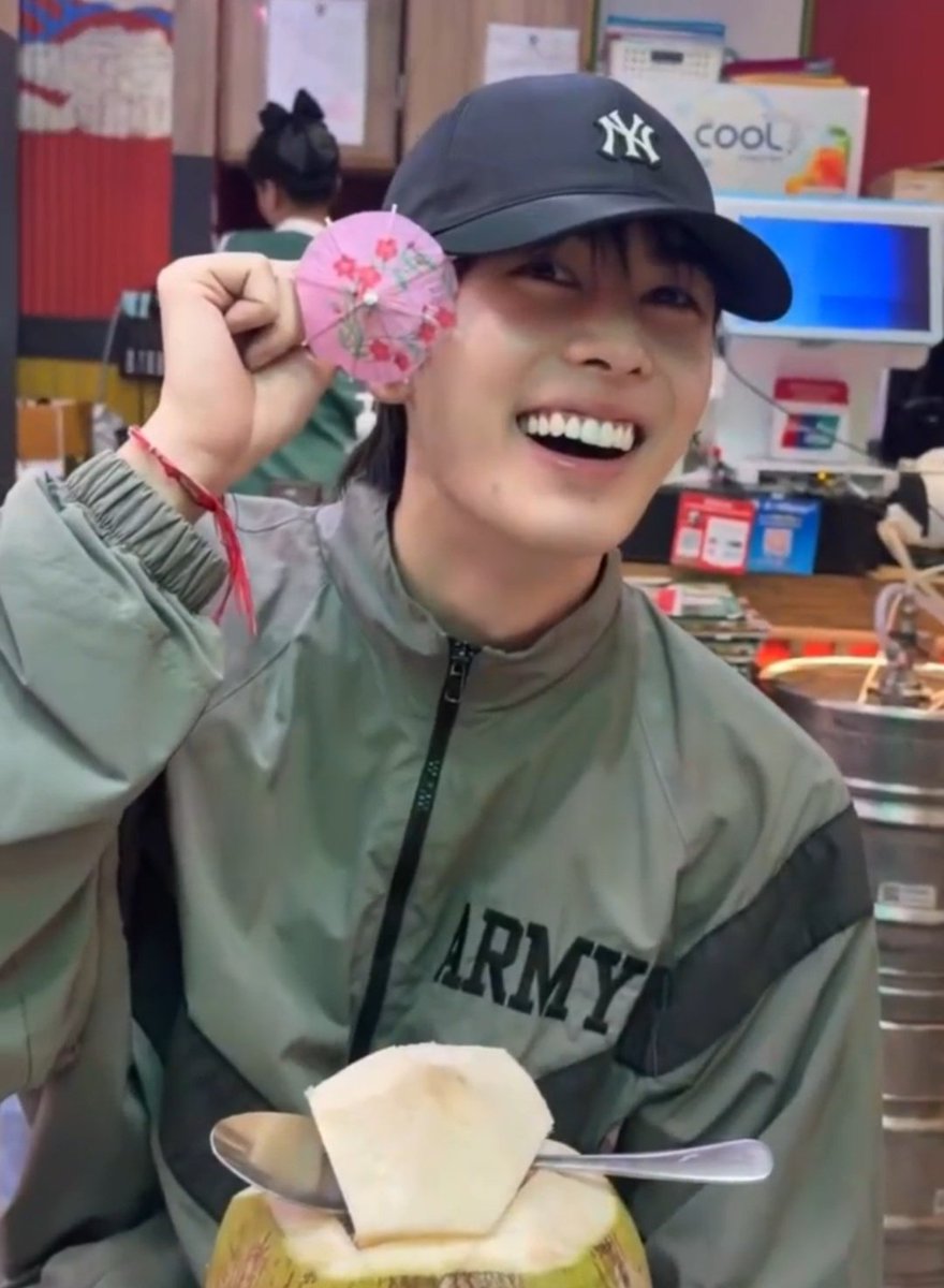 TrendforSanta's tweet photo. adorable sunshine 🌸

#Santapp https://t.co/owk8utukYC