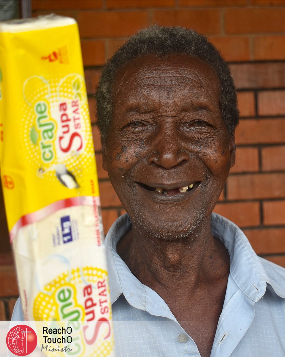 RotomUganda's tweet photo. Old age should never mean suffering alone. Through simple gifts like soap, mosquito nets, and food supplies, ROTOM is restoring hope, dignity, and comfort to vulnerable seniors in Uganda.

For more info visit: https://t.co/kbjYzQhouE

#OlderPersons #ROTOM #ROTOMCARES https://t.co/Q5pwElU8M1