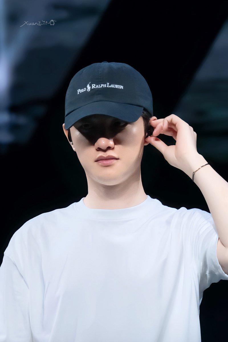 XuanZiii0112's tweet photo. 20260522 EXhOrizon in MACAU
흰 티 입은 남자? 절대 착한 애 아님🫢
#DOHKYUNGSOO #도경수 #디오 #exo
@DOHKYUNGSOO_X https://t.co/UIGatA3rWJ
