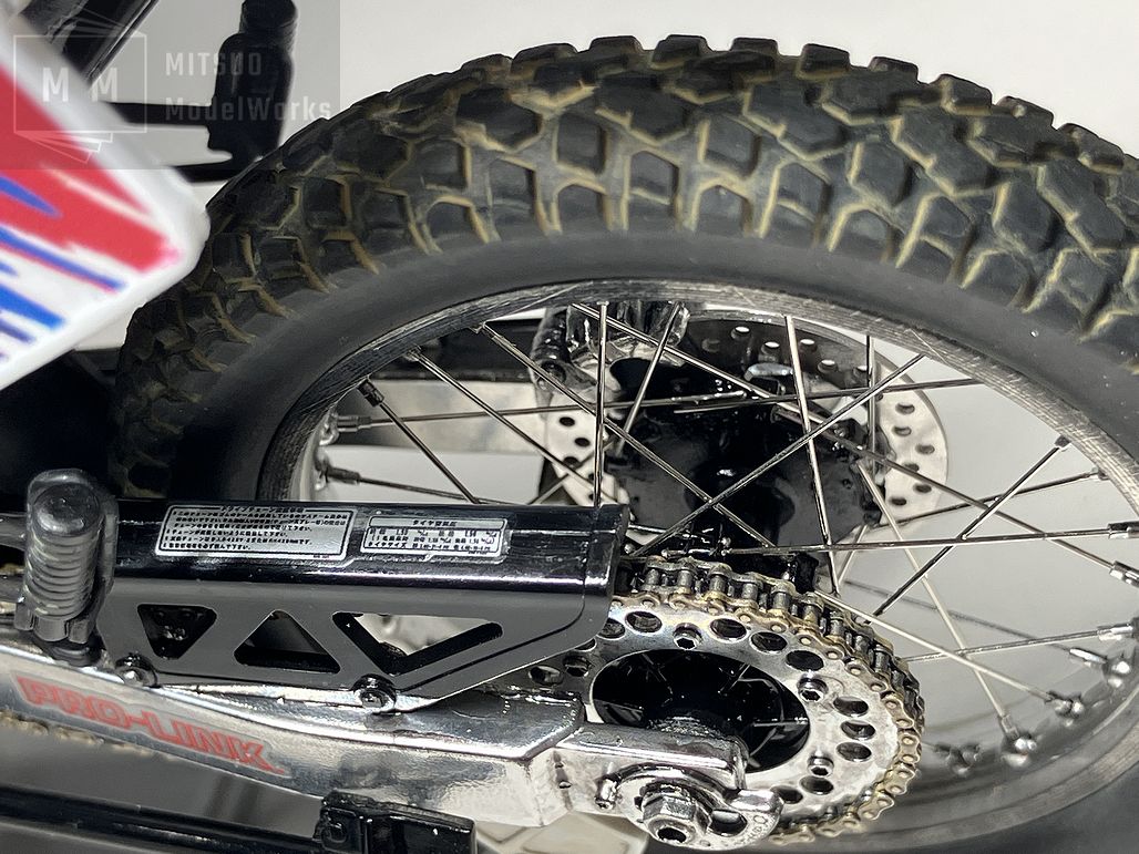 77_deo's tweet photo. 1/12 Honda XLR BAJA
完成しました。
ハセガワのパーツは繊細ですが、その分、精密さや再現度の高さが素晴らしいです。
自作デカールにスタンド、ホイールとチェーンを交換。
砂漠をイメージしたベースも作って大満足です😆 https://t.co/21HD7oT2bV