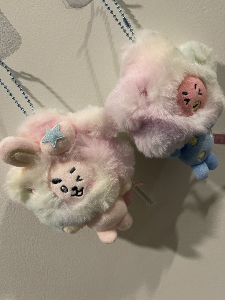 KimTaeHyung_kpd's tweet photo. สิ่งนี้คือน่ารักมากน่ะอาร์มี่ ใส่ไปคอนเก๋ได้เลย💜
BT21 - BEYOND THE JOURNEY
ขายที่
📍MAPPY @ SIAM CENTER 2nd Fl.
📍PARAGON 3 Fl.แผนก BeTrend
สั่งซื้อออนไลน์
🛍️ ช่องทางการสั่งซื้อออนไลน์
TikTok : (@Seoulr11)
SHOPEE : (seoulr)
#BT21 #KOYA #RJ #SHOOKY #MANG #CHIMMY #TATA #COOKY https://t.co/4GC5ooPyq4