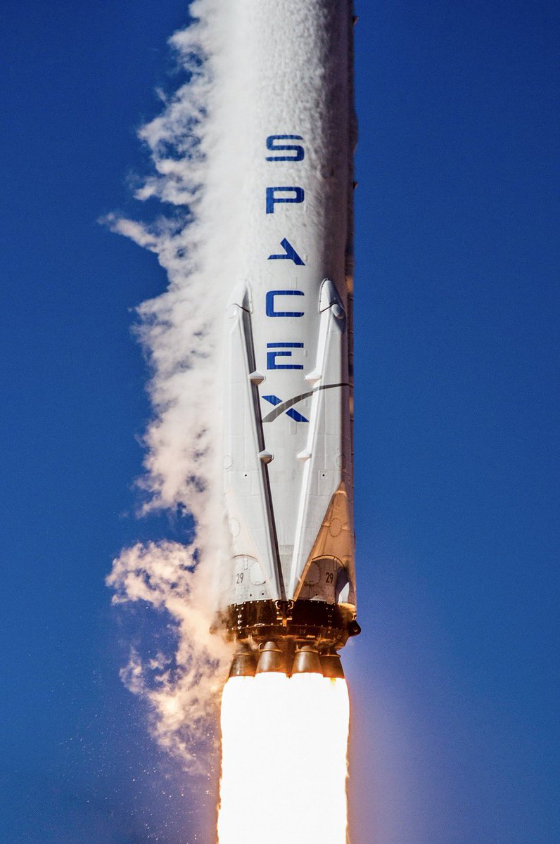 Vargas_Systems's tweet photo. Given what happened today with the Blue Origin rocket, I find myself wondering: How is it possible that SpaceX (founded in 2002) is advancing so rapidly compared to Blue Origin (founded in 2000), considering they’ve been around for almost the same amount of time?

I know NASA has the history and the Moon on its side, but SpaceX is the "little guy" that is already launching rockets to a whole new level.

I’m no expert, but it makes me wonder: Is SpaceX’s approach simply more efficient, or is it that the historical experience of the others is no longer the only thing that counts?