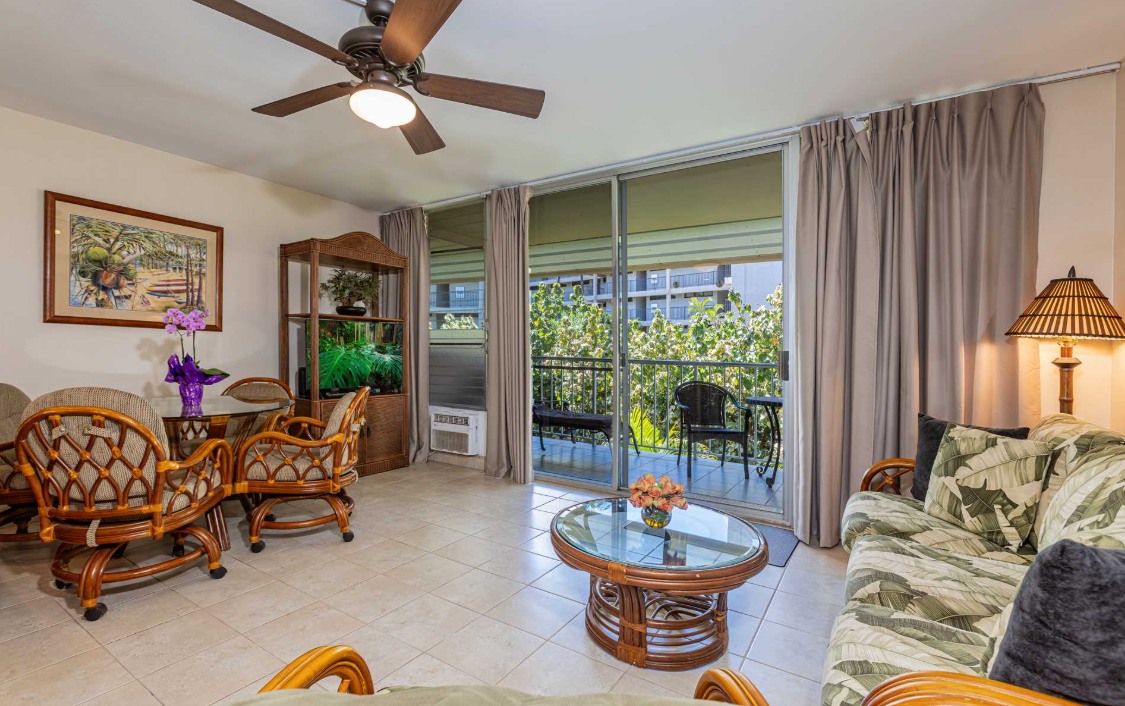 MauiVisionRent's tweet photo. 🌺 Maui getaway at Kihei Kai Nani 341
Upgraded 1BR condo with AC, Wi-Fi, pool, garden + partial ocean views, and steps to the beach ☀️

Book now:
https://t.co/ifxGBftgm5 https://t.co/gjVfzpPBPg