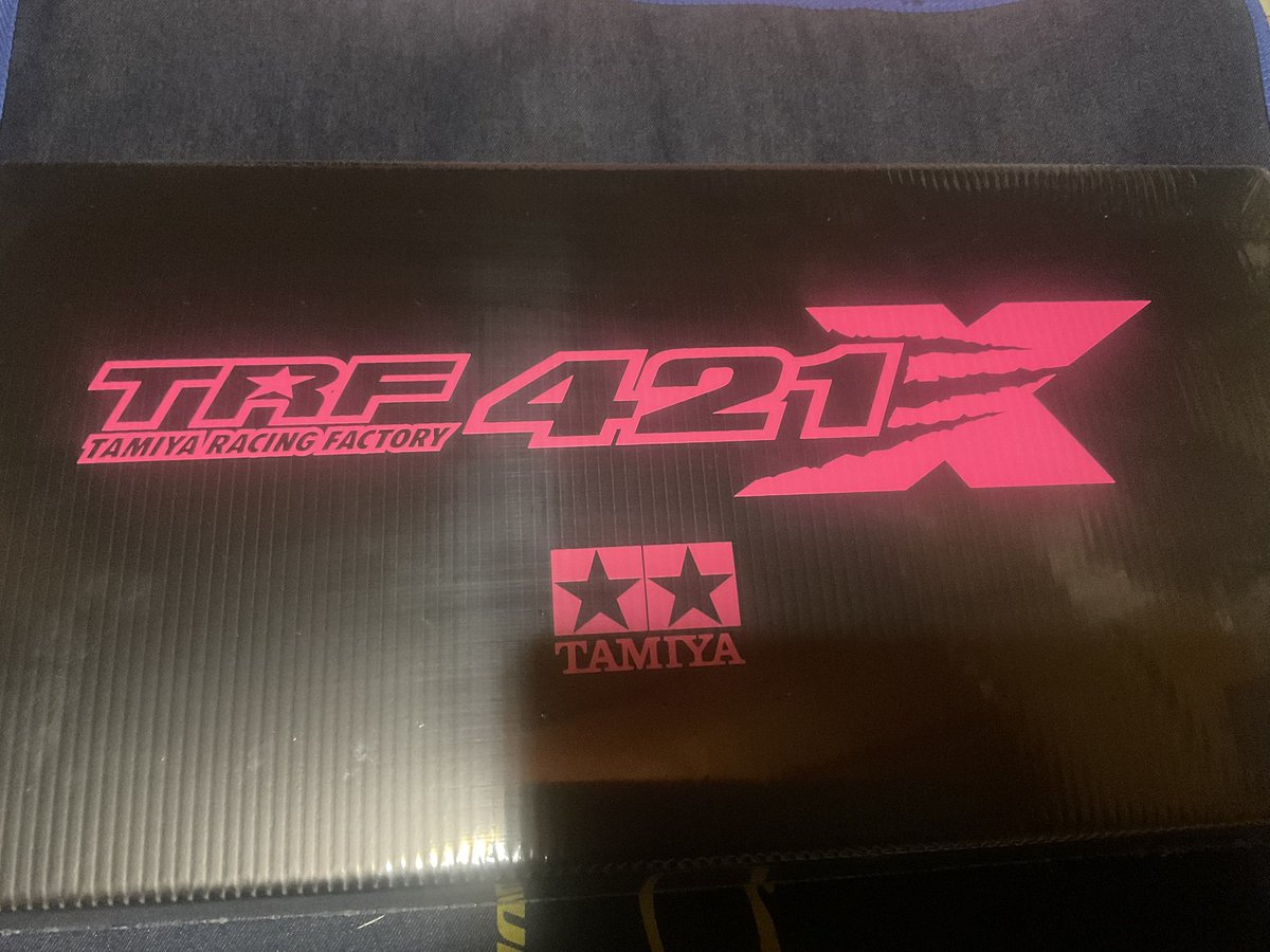 speedworld15's tweet photo. これって作っていいのか？

タミヤのキットってTB03以来だけど

大丈夫かなぁ〜

TRFシリーズ初めてだな

421X  感じてみろ　叫んでみろ
心燃やせ

#TRF421X
#タミヤ
#チャンピオン金沢模型 https://t.co/tbITpcTYnv