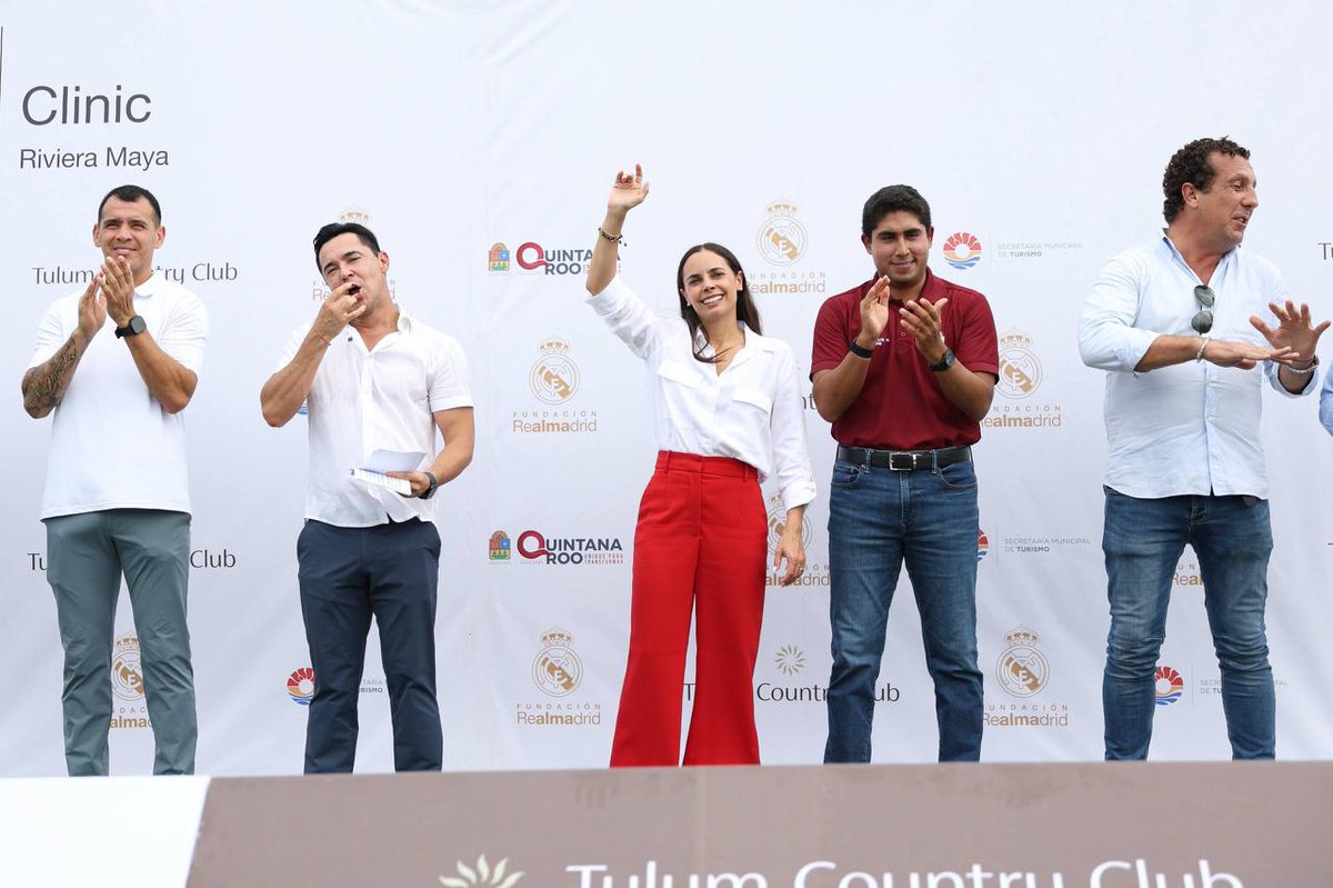 lead2scs's tweet photo. La presidenta municipal @AnaPatyP encabezó el arranque de la primera Clinic Fundación Real Madrid en Cancún, destacando que este proyecto busca fortalecer valores como la disciplina, el respeto y el trabajo en equipo.

#Cancun #FundacionRealMadrid #Futbol #Talento @AytoCancun https://t.co/47fZKLmXHE