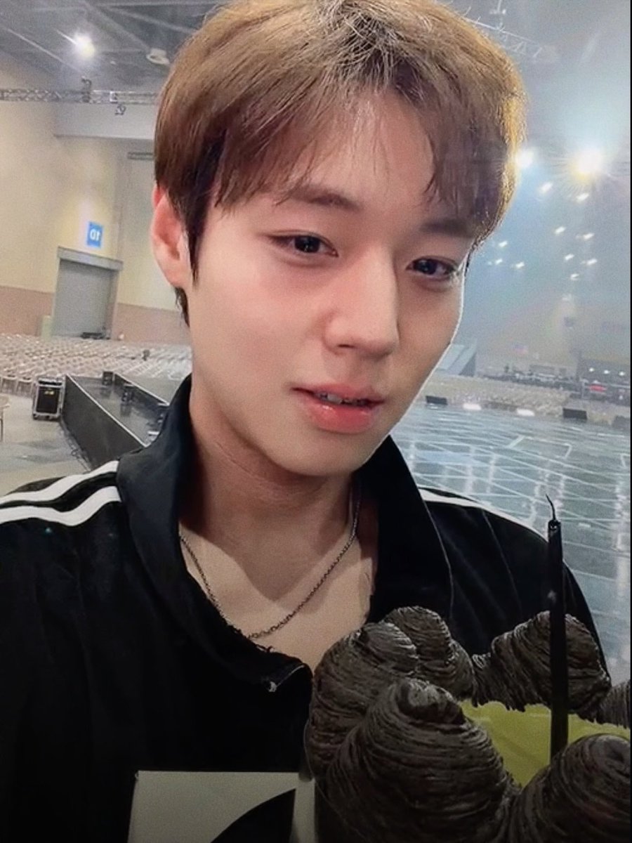 텐 _ tweet media