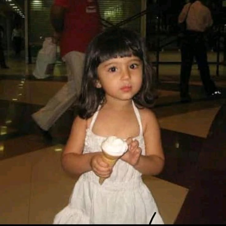 Sakina269131196's tweet photo. After that, no one wears white.😌
#SaraArjun https://t.co/KE9T89mKhs