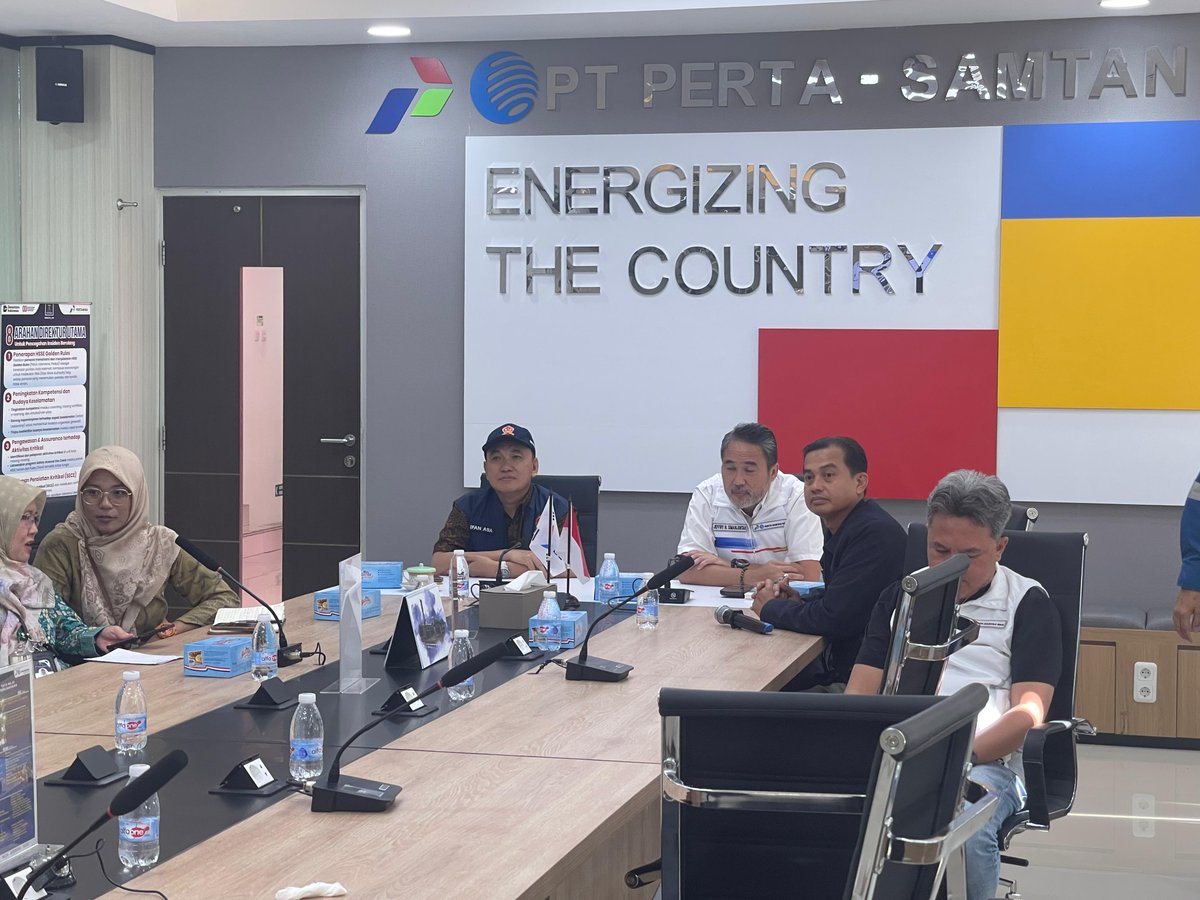 KPPU's tweet photo. Ketua KPPU Dorong Persaingan Sehat di Sektor LPG untuk Menjaga Pasokan Energi Nasional

Palembang (29/5) - Ketua Komisi Pengawas Persaingan Usaha (KPPU) RI M. Fanshurullah Asa menegaskan pentingnya menciptakan persaingan usaha yang sehat di sektor energi, khususnya industri liquefied petroleum gas (LPG), guna menjaga ketersediaan pasokan energi bagi masyarakat. Komitmen tersebut disampaikan saat melakukan kunjungan kerja ke fasilitas PT Perta-Samtan Gas (PSG) di Palembang, Sumatera Selatan, pada Jumat, 29 Mei 2026.

Selengkapnya: https://t.co/KxPE5ZicRM