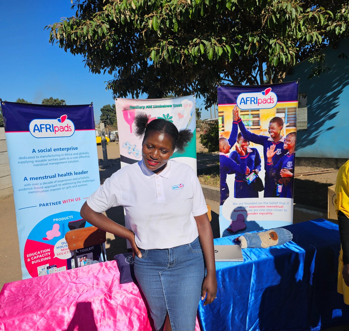 nyava68's tweet photo. Many girls miss school every month because they don't have access to proper sanitary care products. Today, 
@AFRIpads and @SanitaryAidZim distributed  reusable pads to 150 learners in Mabvuku. We'll keep working toward a #PeriodFriendlyWorld https://t.co/jQVX5oaE9z