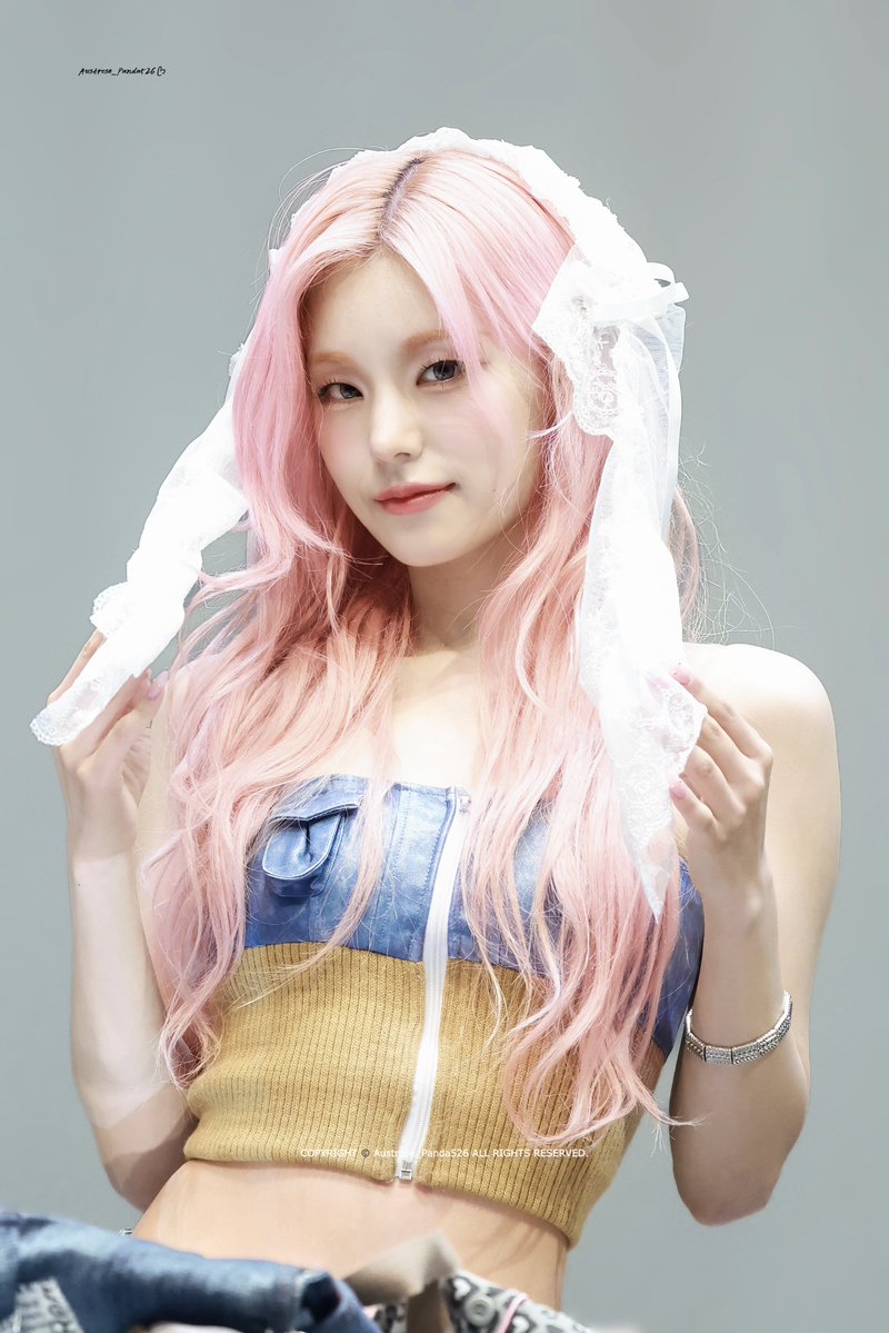 Panda526_YE's tweet photo. 260530   MPᥫᩣ 

💐🍃

#YEJI #ITZY #예지 #있지 https://t.co/mIUqxe4Gll