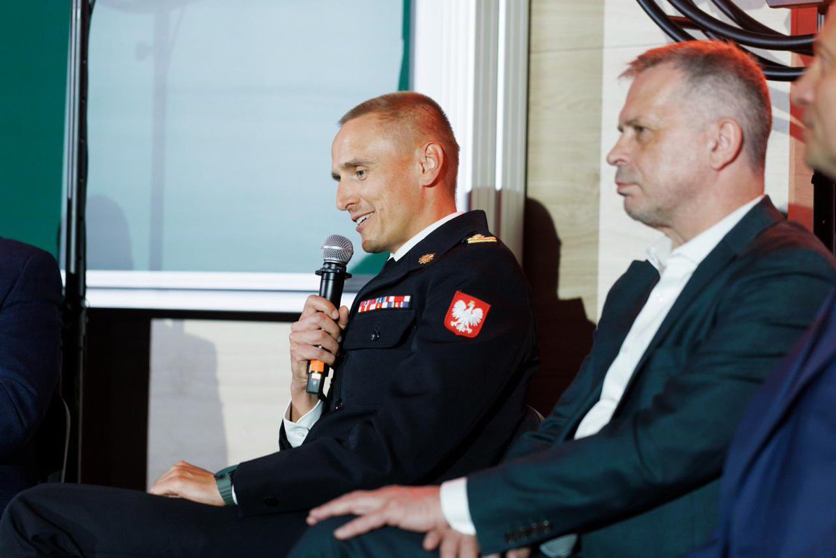 kwpspkrakow's tweet photo. 🗣️  O efektywności w zarządzaniu podczas XXII Międzynarodowego Kongresu MBA w Krakowie z udziałem @AwPrzeczek 
➡️ Pod hasłem „Redefining Performance” eksperci dyskutują https://t.co/i37730bcFq. o AI, zarządzaniu w administracji publicznej oraz wpływie geopolityki na biznes. https://t.co/uSl4X4IqYF