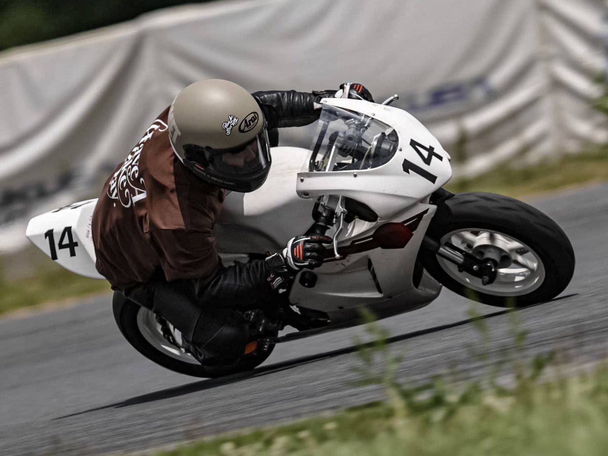nobtree's tweet photo. 2026.5.27『カフェ耐  ROUND8』 @cafe_endurance 
🏍️ #MR150 
⛑️ #AraiHelmet #RapideNeoHABD 
👕#HaveABikeDay. #KADOYA 
🧤#HYOD 
👢#alpinestars https://t.co/mN3c7TlxvJ