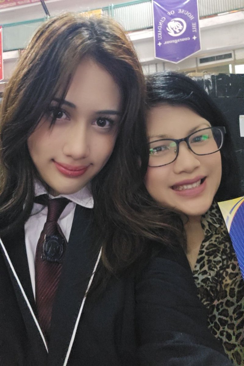 Dina tweet media