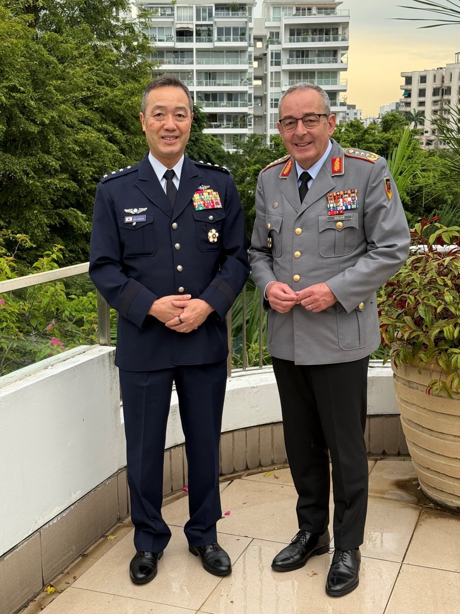 JapanJointStaff's tweet photo. #CSJJS Gen UCHIKURA is attending the 23rd Asia Security Summit (#SLD26 ), and has held meetings with counterparts from ๐จ๐ฆ, ๐ช๐บ, ๐ฉ๐ช, ๐ฒ๐พ, NATO and๐ธ๐ฌ as well as under the ๐ฏ๐ต๐บ๐ธ๐ฆ๐บ๐ต๐ญ framework. https://t.co/TkNRCkcjMm