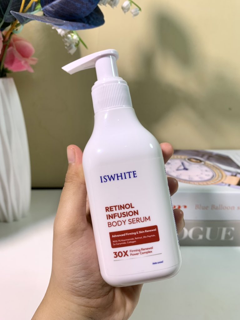 inivaavaa's tweet photo. Lah ternyata bodycare aku sama kayak punyanya hanum?? Tapi emg semantep itu sih iswhite, aku suka pake ini tiap malem.. kulit aku kenyal, lembab gitu. Suka 😭😭 https://t.co/2a0c3WNsgT