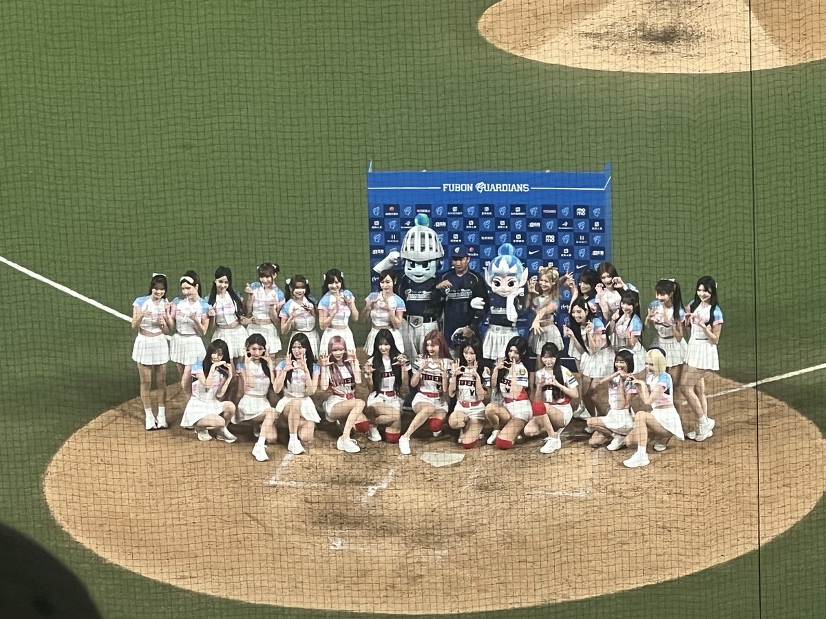 piglovec's tweet photo. @YC_Renee 果然很神🥰🥰🥰 https://t.co/IQOkNFEoO8
