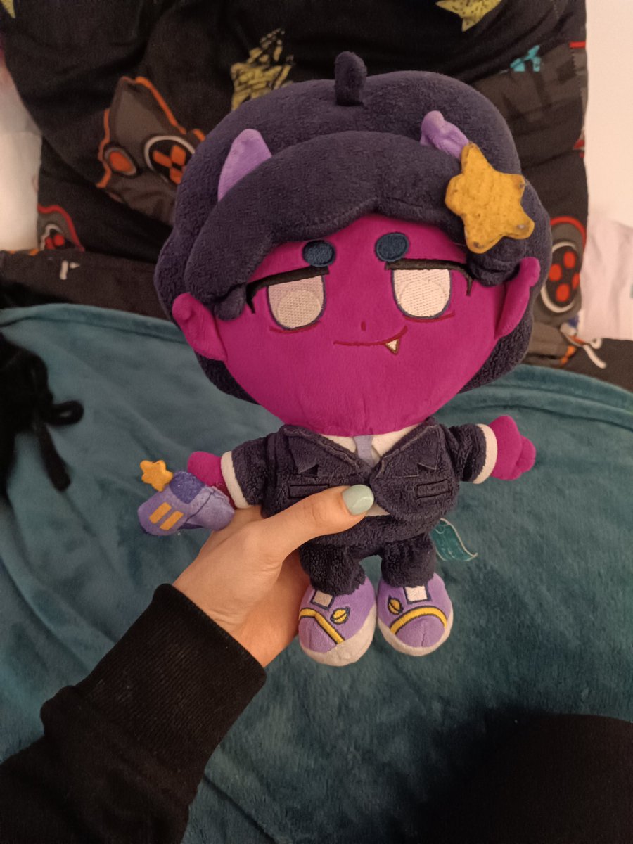 Arson_Firewell's tweet photo. @Makeship Here it is, my first ever Makeship plushie :3 https://t.co/SRhzuoHb21