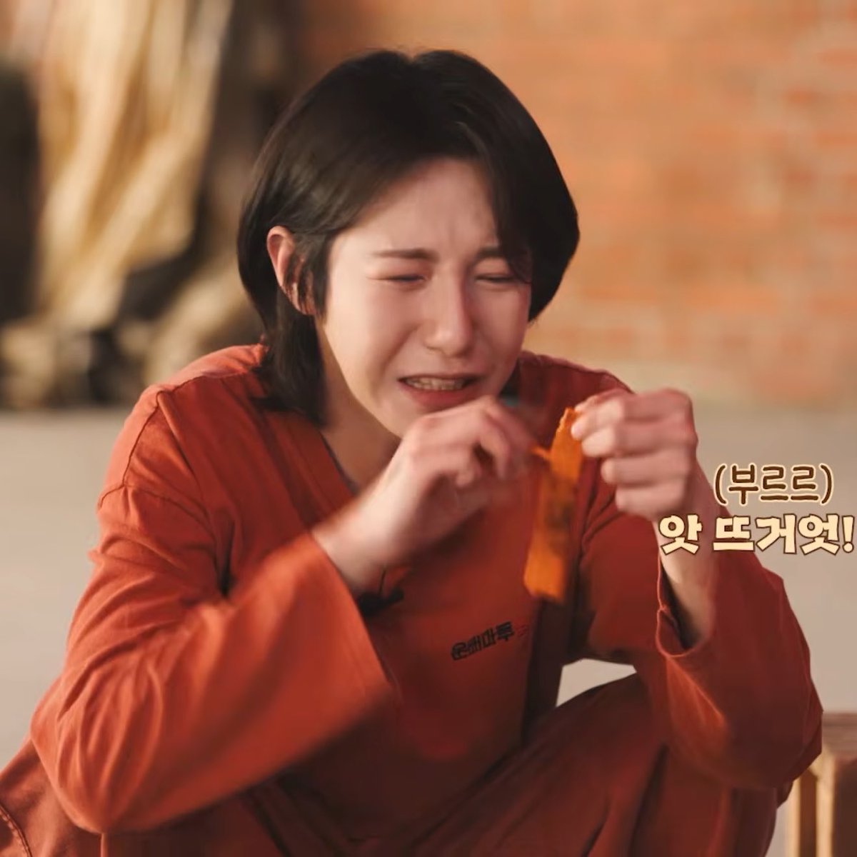 apicecheeses's tweet photo. จั้นเอนดูนาง😭😭😭 แล้วเอาผมทัดหูด้วยอะ สวยยง่ะ https://t.co/6maSF2JxRq
