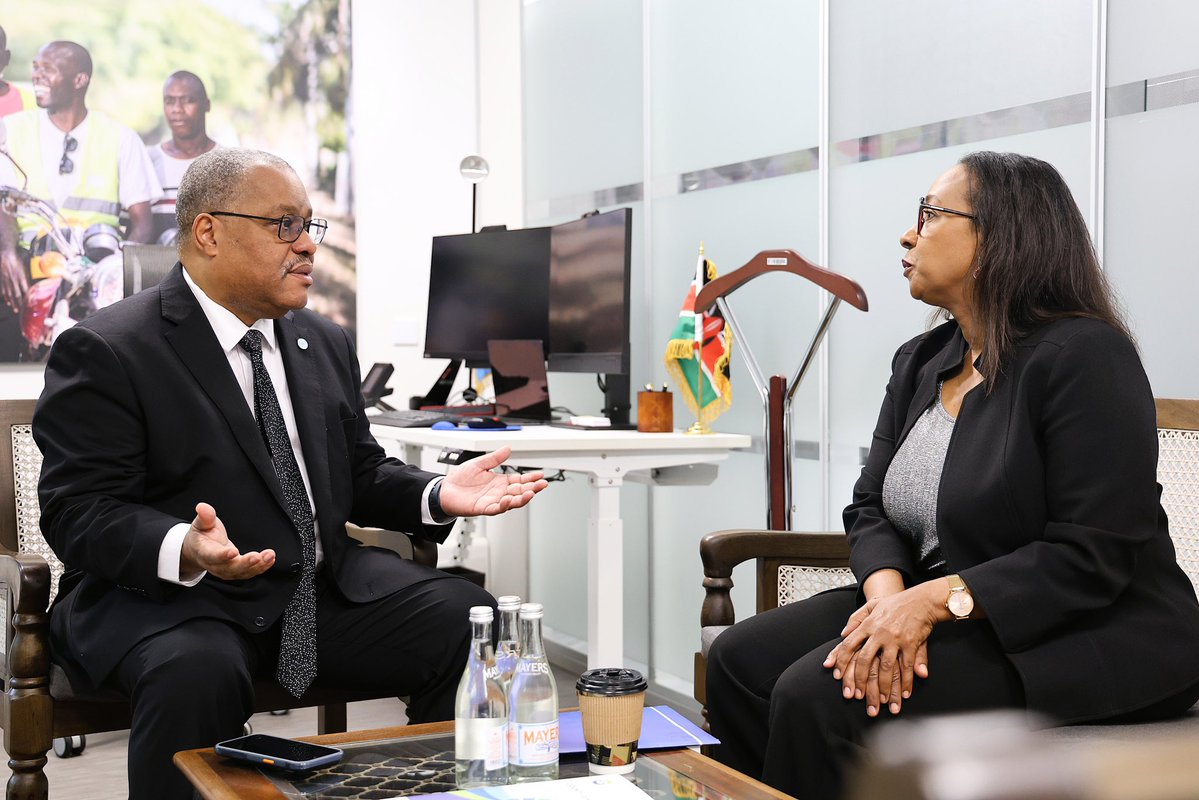 UnKenya's tweet photo. 1/ UN Kenya Resident Coordinator Dr @ConilleGarry met Ms. @CokeHamilton, Executive Director of the International Trade Centre (@ITCnews), during her visit to Kenya, for a discussion on trade as a key driver of economic growth, as ITC expands its operations in Kenya. https://t.co/ILuBaXJLiy