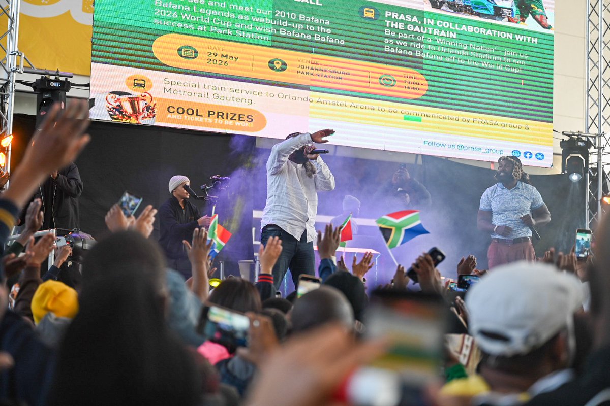 PRASA_Group's tweet photo. Best duo in the game 🔥

Big Zulu &amp; Sjava shut Park Station down with an unforgettable performance 🎶🚉
Park Station is absolutely LIT tonight! 🇿🇦🔥

#IsitimelaSabantu #ReBafanaKaofela #PRASA https://t.co/RINRciTwf3