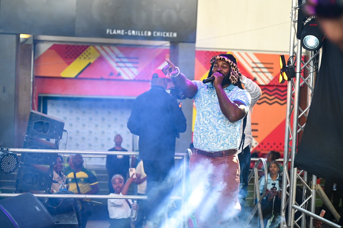PRASA_Group's tweet photo. Best duo in the game 🔥

Big Zulu &amp; Sjava shut Park Station down with an unforgettable performance 🎶🚉
Park Station is absolutely LIT tonight! 🇿🇦🔥

#IsitimelaSabantu #ReBafanaKaofela #PRASA https://t.co/RINRciTwf3