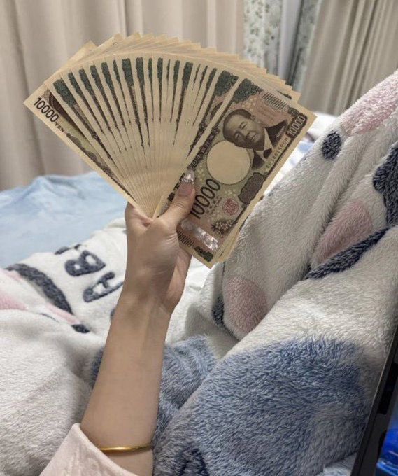 ゆい tweet media