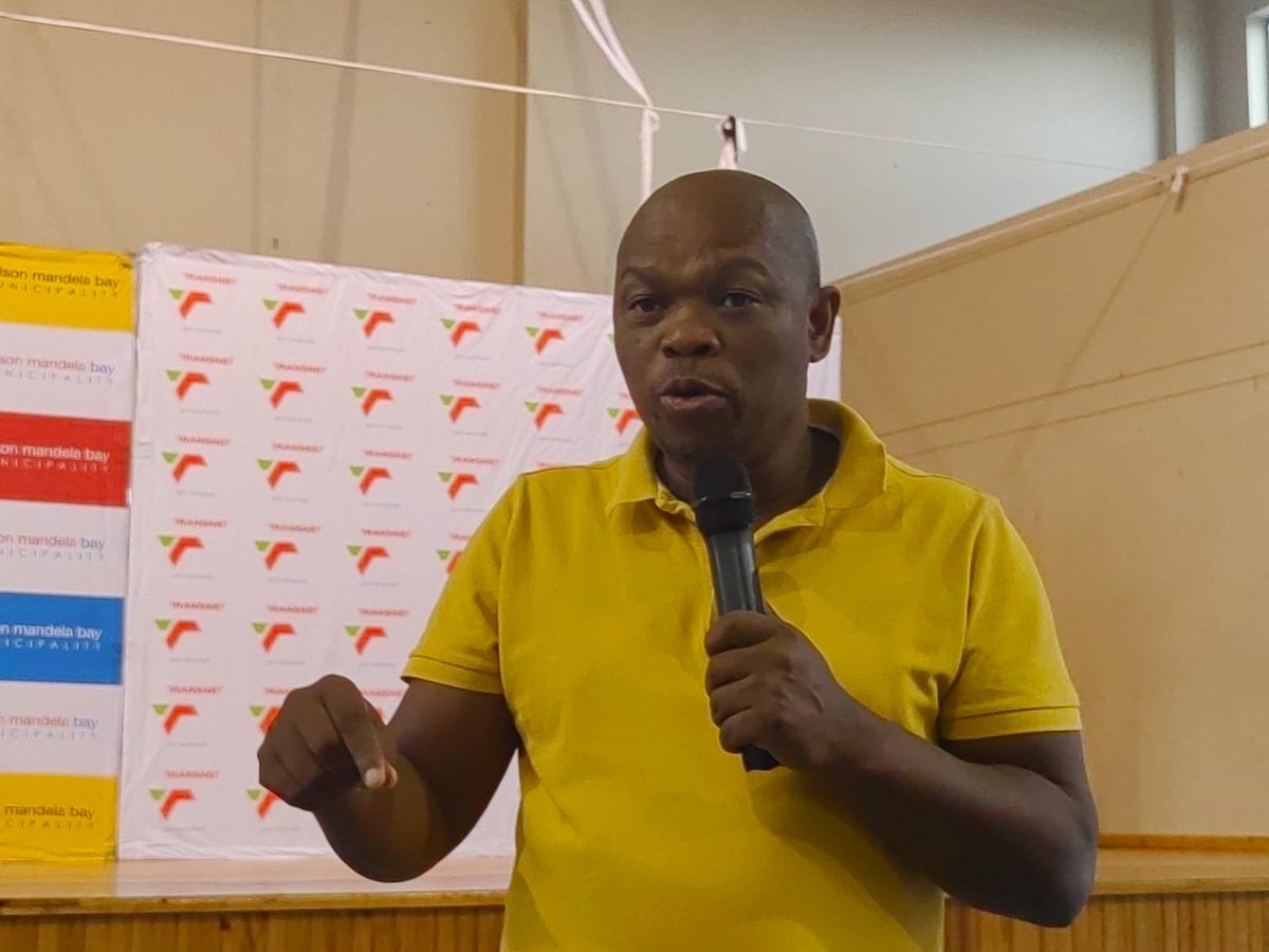 DBE_SA's tweet photo. #SecondChanceProgramme | Mr Mnyatheli Lunga, Provincial SCMP Manager at the Eastern Cape Department of Education in Zwelitsha, delivered a presentation on how to access educational resources, such as videos, via YouTube as part of expanding learning opportunities for candidates. 

He highlighted that the videos are designed to support flexible learning, allowing students to revise lessons at any time, including while at work or school, using earphones where appropriate. This approach, he noted, helps accommodate different learning schedules and reduces barriers to continuous education.

Mr Lunga further emphasised the importance of ensuring that no learner in the community is left behind, encouraging the effective use of available digital platforms to support teaching and learning. He stressed the need for collective mobilisation to ensure that all registered learners are supported and able to benefit from these educational opportunities.

He also underscored the importance of strengthening communication and collaboration with local municipalities to ensure that information about educational initiatives is effectively shared and accessible to all communities.

@ECDOEZA 

#EducationZA #GovZAUpdates