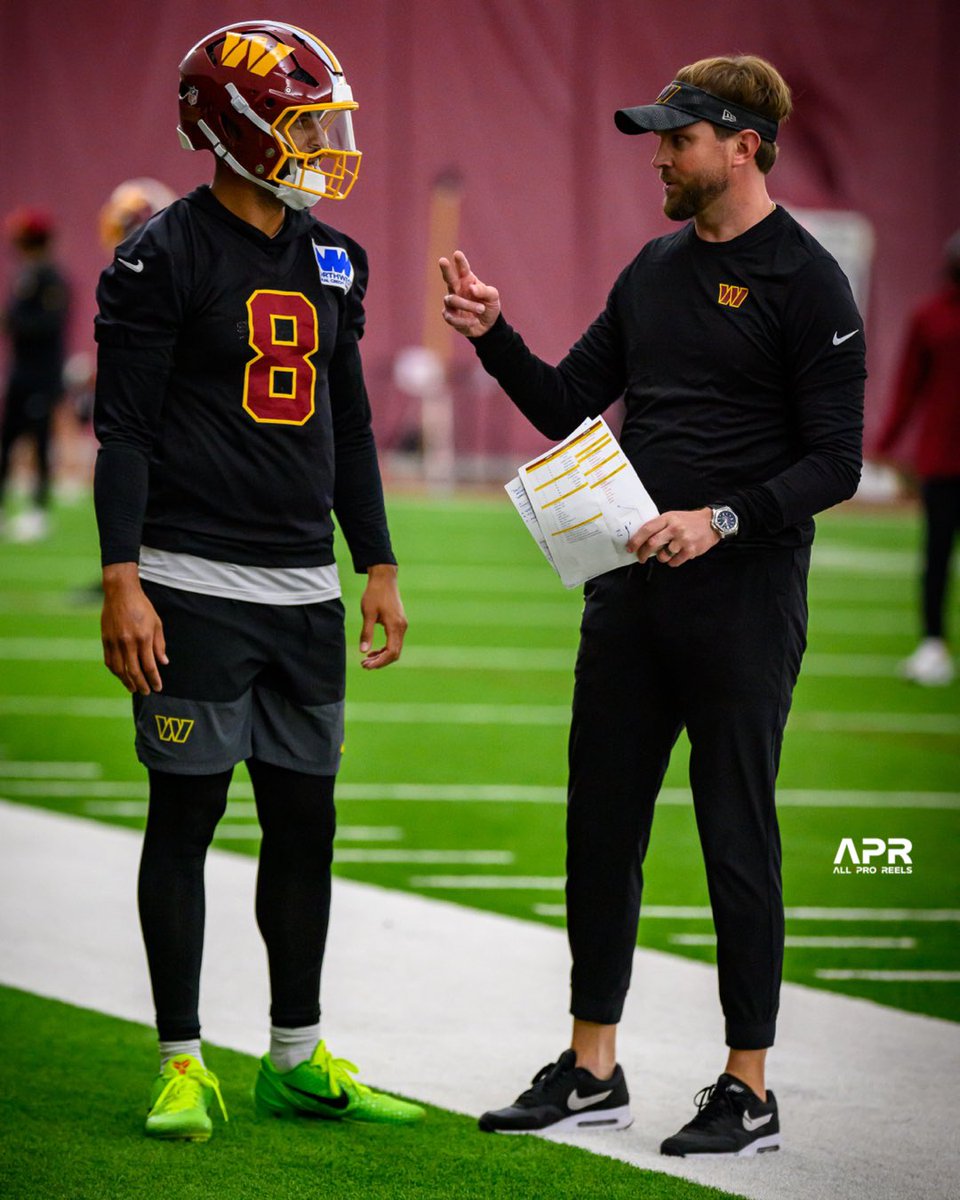 allproreels's tweet photo. QB Marcus Mariota on David Blough’s offense:

“It’s not an easy transition when you have to turn your back to the defense…defenses are patterns, and so whatever information that you can get, especially being up towards a line of scrimmage, it’s going to help you out.” https://t.co/x1xvaCDPh4
