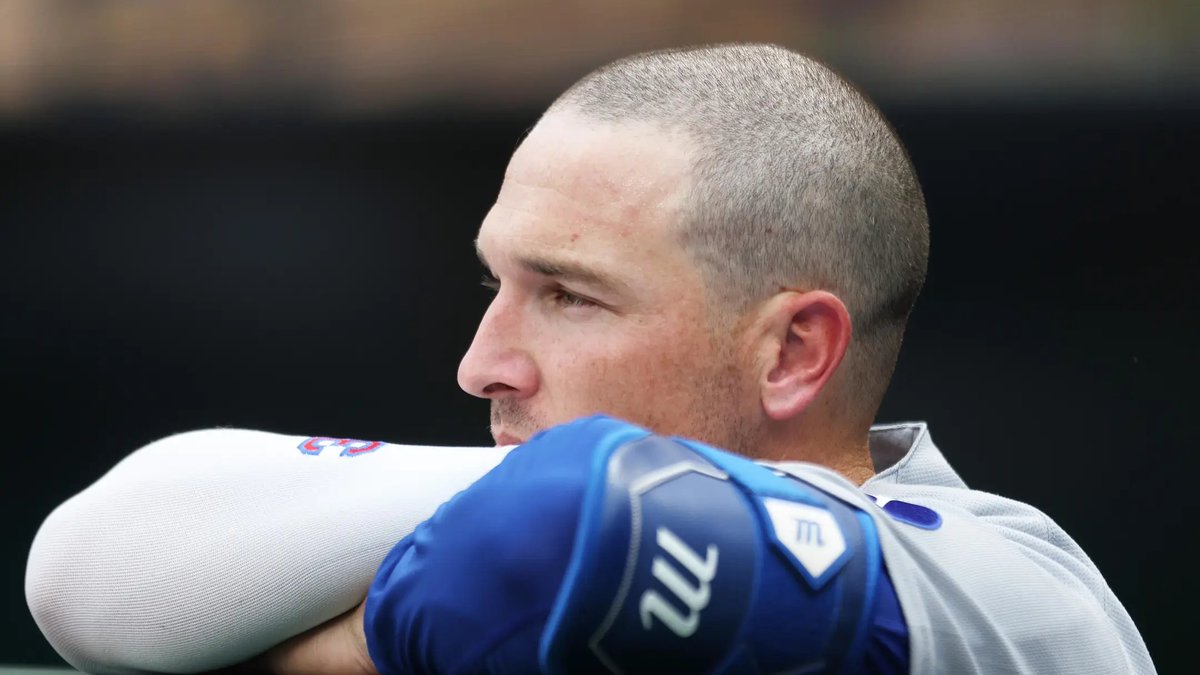 CubbiesCrib's tweet photo. Before the #Cubs losing streak ended, Alex Bregman had a reminder of what makes him stand out in a clubhouse. 

READ MORE ⬇️ https://t.co/rrBYruuTyZ