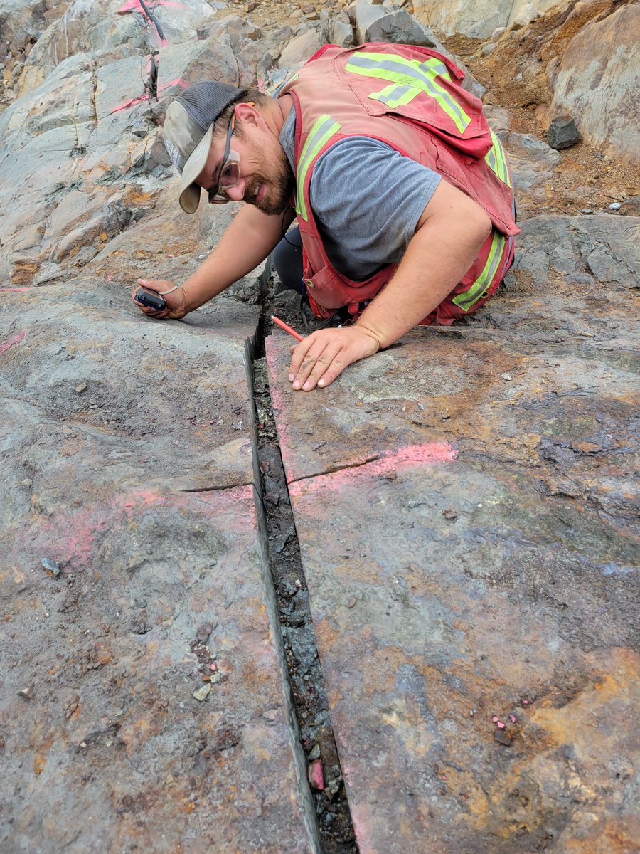 TransMetalsCorp's tweet photo. ⭐ PROJECT SPOTLIGHT: Channel sampling results at $XTM.V Maude Lake property significantly expanded known surface mineralization. Channel 7 returned 8.17m averaging 0.50% #nickel, including 1.70m grading 1.61% Ni. Read more 👉  https://t.co/XifvoNzlkA 

#miningnews #juniormining https://t.co/1GsgGXiwGM