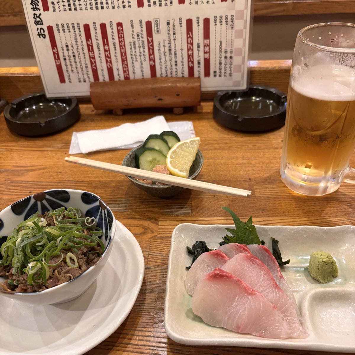 456ha_'s tweet photo. 最初から大瓶頼めばよかったな、高くついちゃったな、っておもったけど2,100円だった https://t.co/wLF7mQKORQ