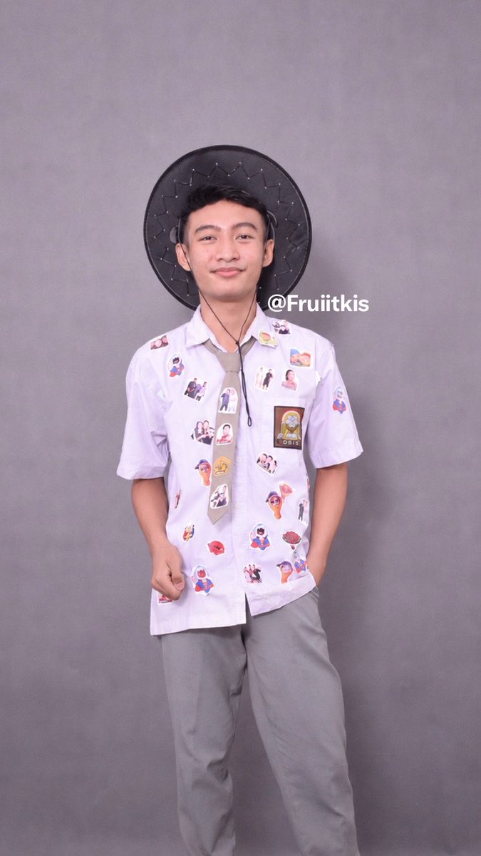 Fruitkiis's tweet photo. JUJUR JOMBLO🗿 
Cape di selingkuhi dan di tinggalkan 🙃 https://t.co/GJQON62Ssj