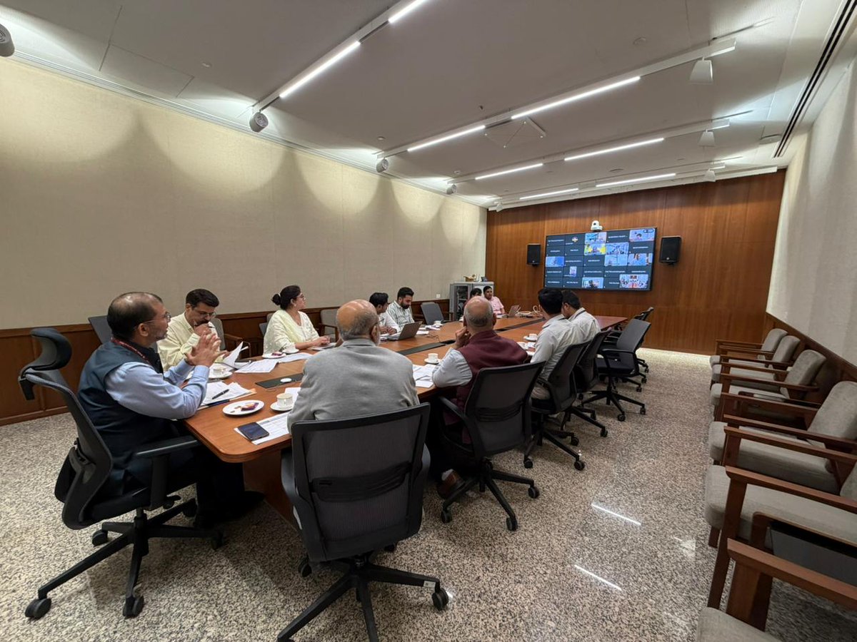 ProtectorGenGOI's tweet photo. RAs raised various GRs &amp; complaints, which were discussed in presence of POEs &amp; division officers. Most of the issues were addressed during the OH. https://t.co/uMVL2Y6Xaz