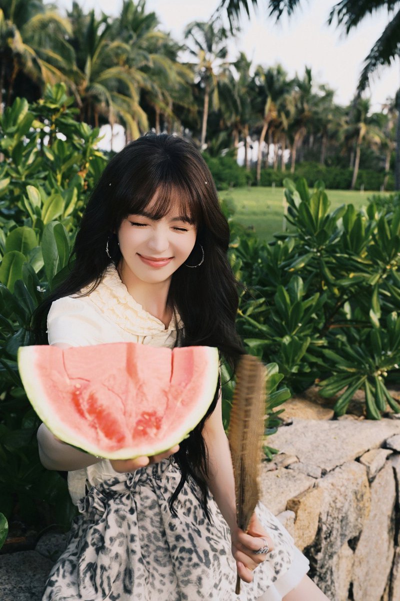 luvutianxiwei's tweet photo. 🍉 https://t.co/kV75dN9GlI