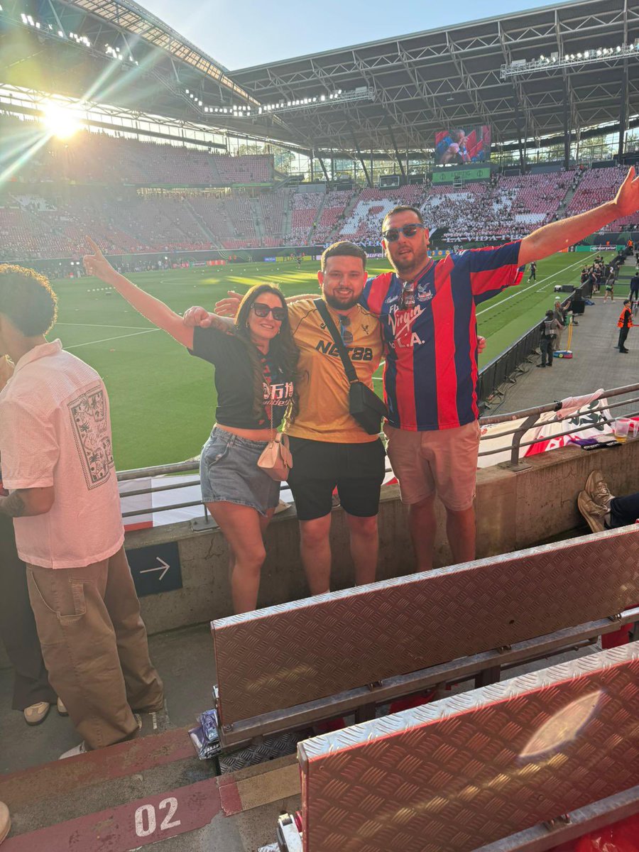 Gs500_'s tweet photo. Champions of europe you know what we are 🦅🔵🔴. Seeing little ole palace win In Europe. We have seen things you will never see. #CPFC https://t.co/pAOUN4LssU