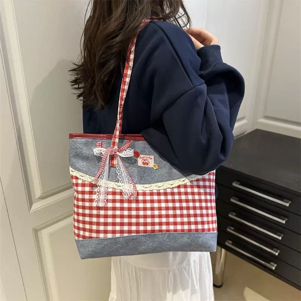 popsiclesza's tweet photo. LAGI CARI SHOULDER BAG SAMPE BINGUNG PLSS PILIH YG MANA GEMES SEMUAAA😩💕💕

https://t.co/kuIfbFFUoo https://t.co/u6QVjLIIuo