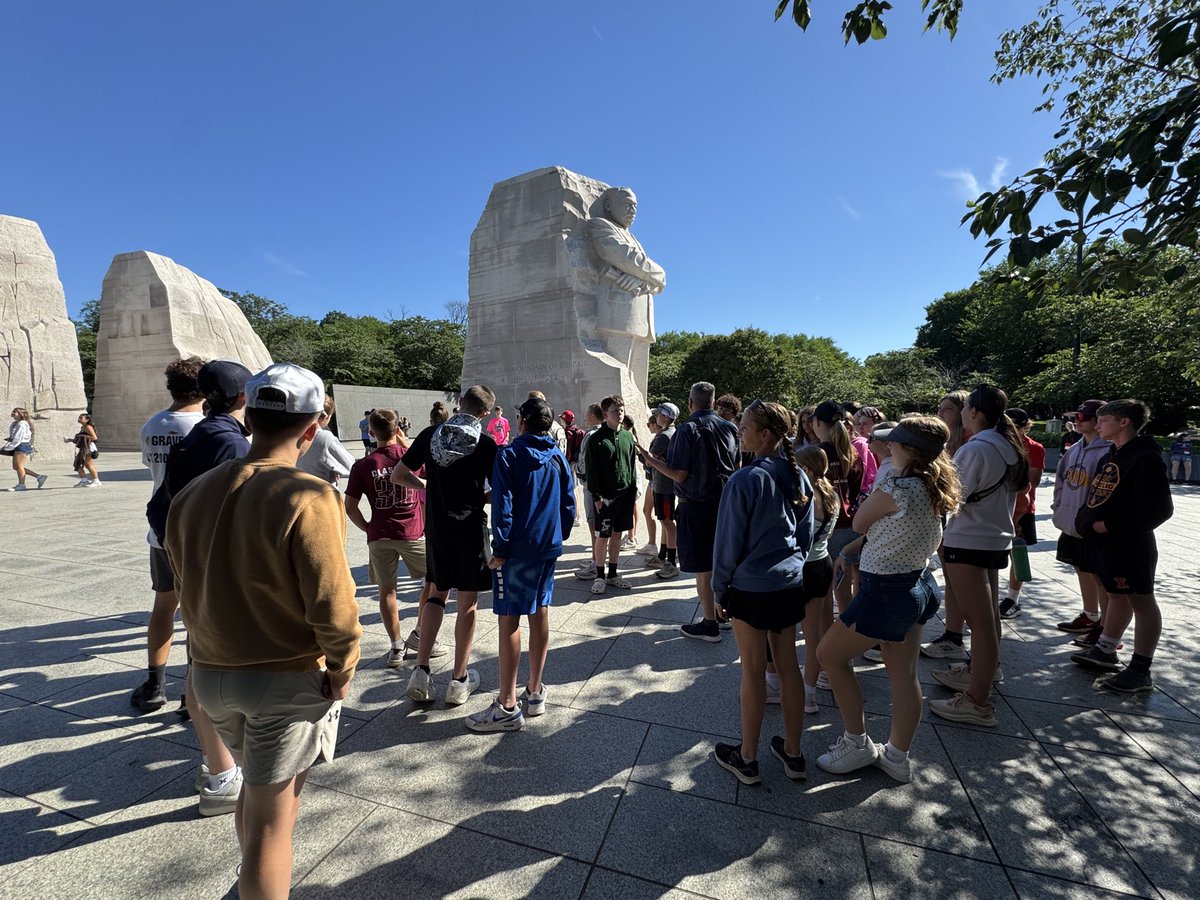 MrsArteman's tweet photo. FDR &amp; MLK Memorials https://t.co/VkcHi1F7ZI