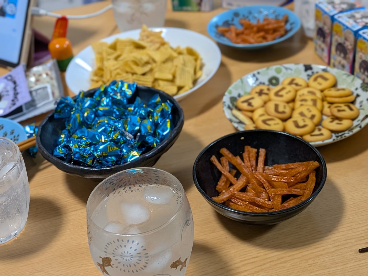 mtmtkome's tweet photo. 宅飲み会🍶 https://t.co/1tstSzvhUG