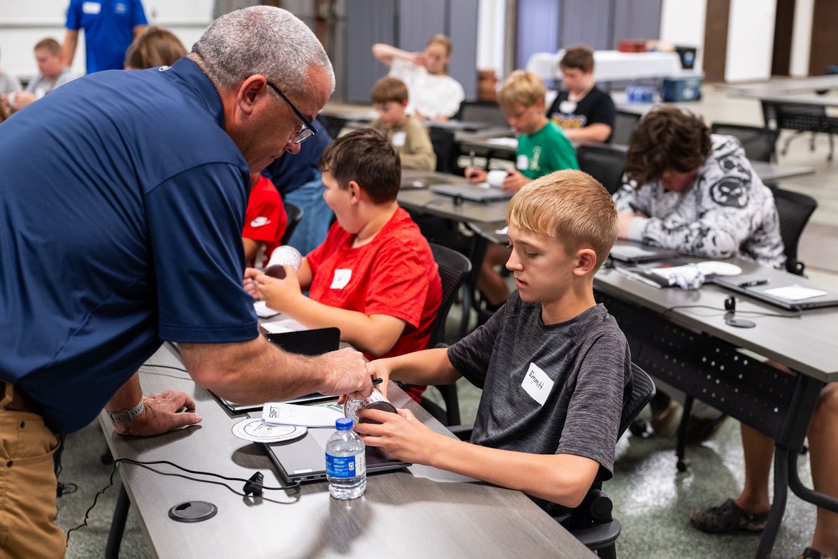 BartonCC's tweet photo. 💻 Cyber Camp was a blast! The next free camp is June 10-11. Spots are limited, so sign up now at https://t.co/JbzUKcLtTk 📸 https://t.co/QaoRnQEzGW https://t.co/uTjCcpqGwv