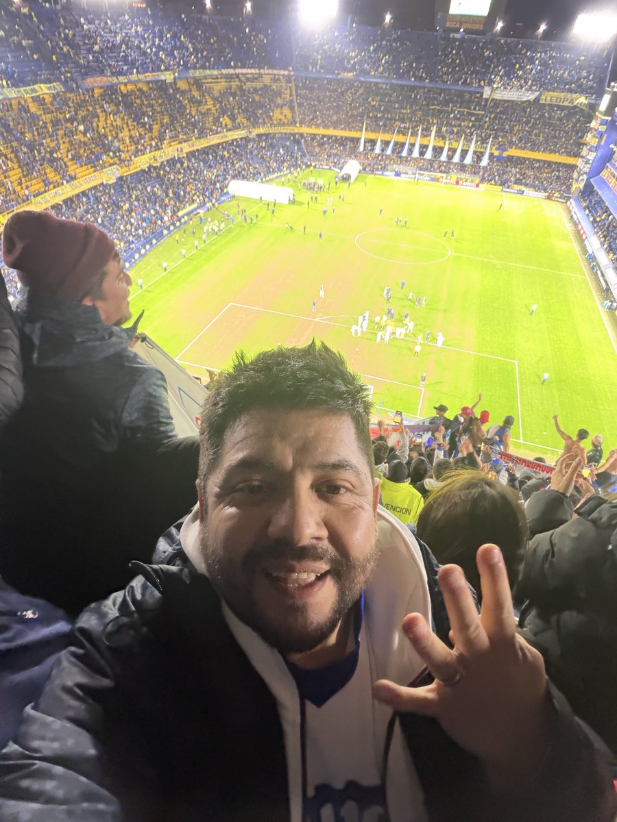 JaimeDrums79's tweet photo. …Y de corazooon 🎶 al Tetracampeooon 🎶 https://t.co/xYQBcqAsV6